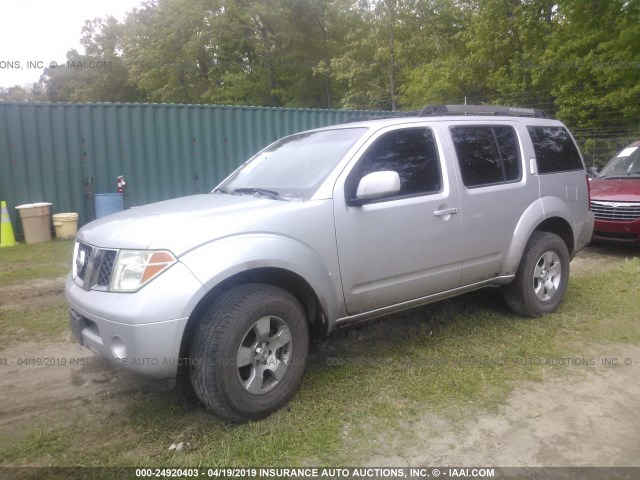 5N1AR18W16C630315 - 2006 NISSAN PATHFINDER LE/SE/XE SILVER photo 2