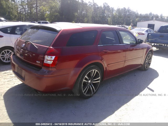 2D4FV47V86H364520 - 2006 DODGE MAGNUM SXT RED photo 4