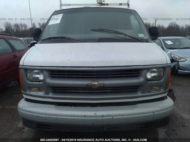 1GCEG15W6Y1117950 - 2000 CHEVROLET EXPRESS G1500  WHITE photo 6