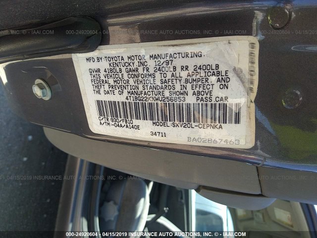 4T1BG22KXWU256853 - 1998 TOYOTA CAMRY CE/LE/XLE GRAY photo 9