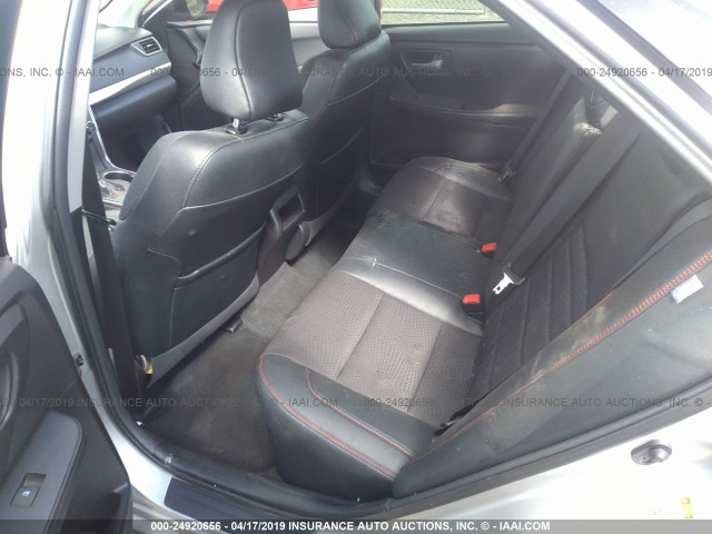 4T1BF1FK3GU215750 - 2016 TOYOTA CAMRY LE/XLE/SE/XSE SILVER photo 8