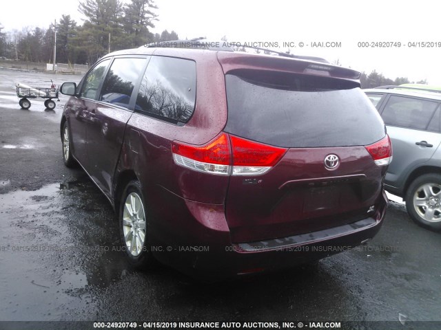 5TDJK3DC1BS008404 - 2011 TOYOTA SIENNA LE RED photo 3
