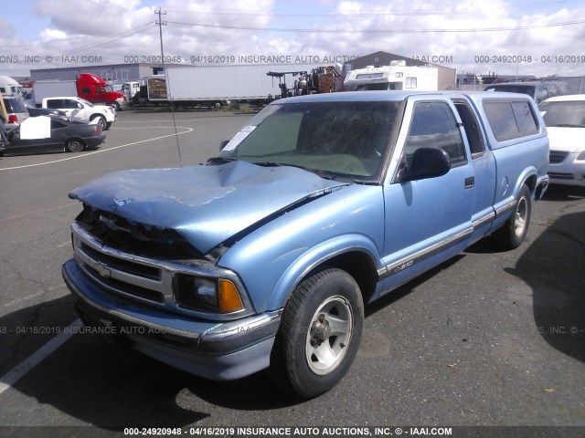 1GCCS19W6V8108488 - 1997 CHEVROLET S TRUCK S10 BLUE photo 2