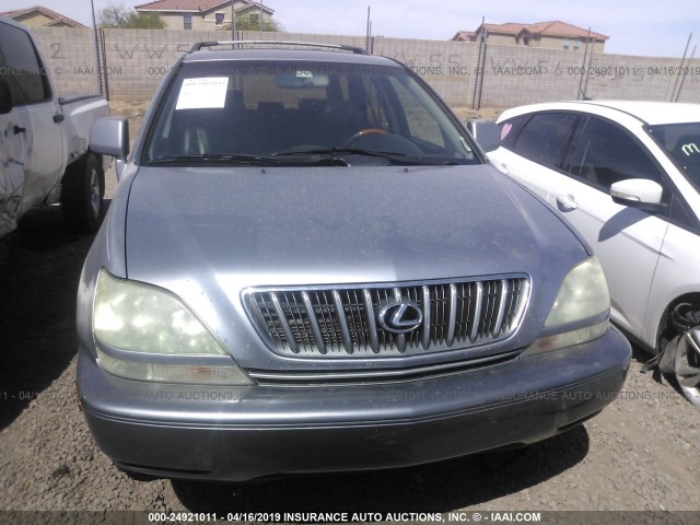 JTJGF10U810094469 - 2001 LEXUS RX 300 SILVER photo 6