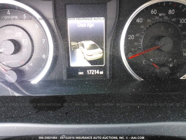 4T1BF1FK5HU271349 - 2017 TOYOTA CAMRY LE/XLE/SE/XSE SILVER photo 7