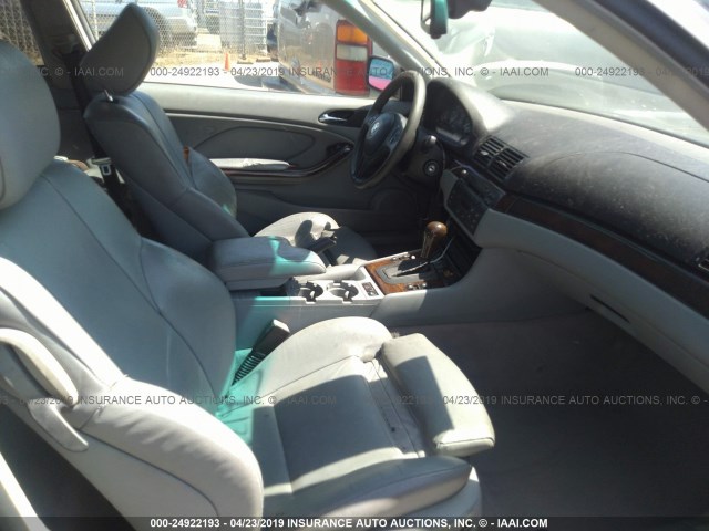 WBABV13465JT23434 - 2005 BMW 325 CI SULEV GRAY photo 5