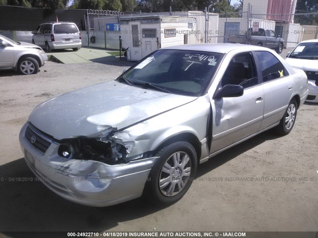 4T1BG22K51U872422 - 2001 TOYOTA CAMRY CE/LE/XLE SILVER photo 2