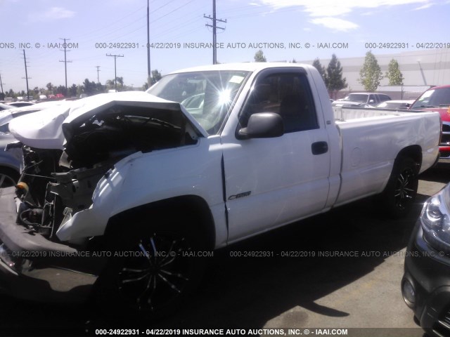 1GCEC14X84Z179223 - 2004 CHEVROLET SILVERADO C1500 WHITE photo 2