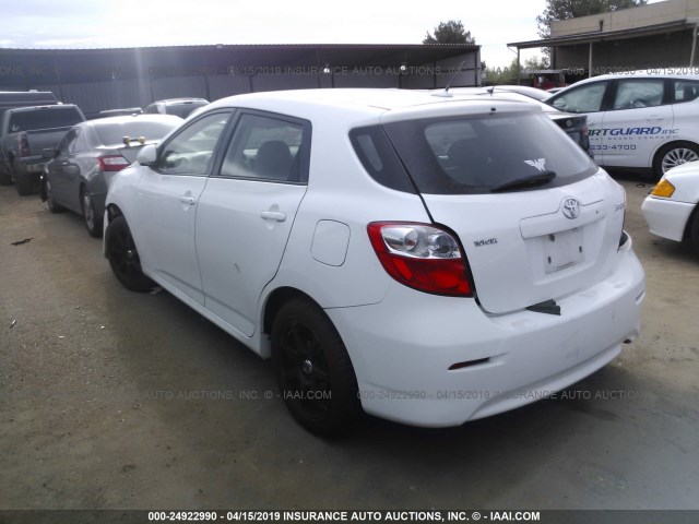 2T1KU4EE5AC231492 - 2010 TOYOTA COROLLA MATRIX  WHITE photo 3