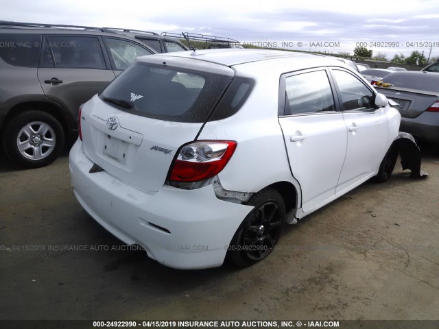 2T1KU4EE5AC231492 - 2010 TOYOTA COROLLA MATRIX  WHITE photo 4