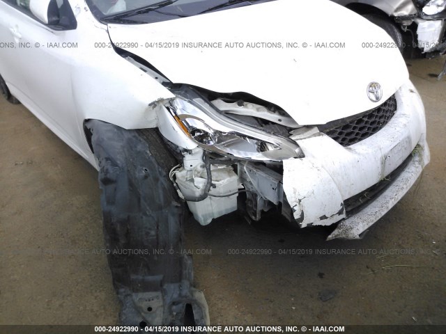 2T1KU4EE5AC231492 - 2010 TOYOTA COROLLA MATRIX  WHITE photo 6