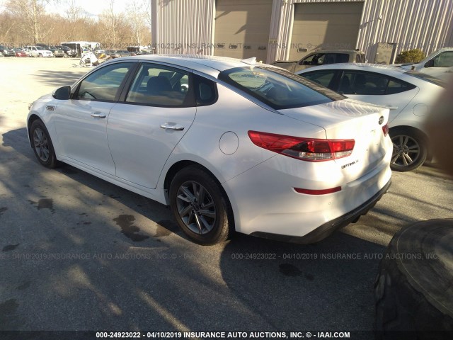 5XXGT4L3XKG294768 - 2019 KIA OPTIMA LX/S WHITE photo 3