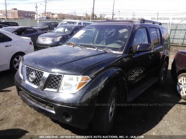 5N1AR18W16C682057 - 2006 NISSAN PATHFINDER LE/SE/XE BLACK photo 2