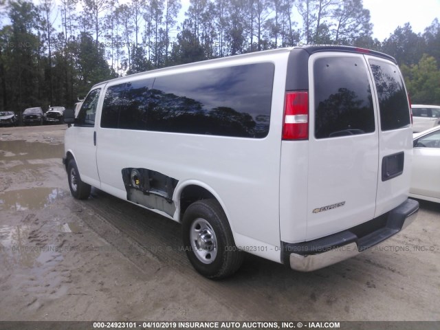 1GAZGPFG7K1156400 - 2019 CHEVROLET EXPRESS G3500 LT WHITE photo 3