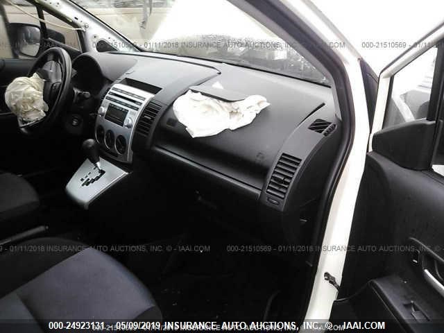 JM1CR293670146263 - 2007 MAZDA 5 WHITE photo 5