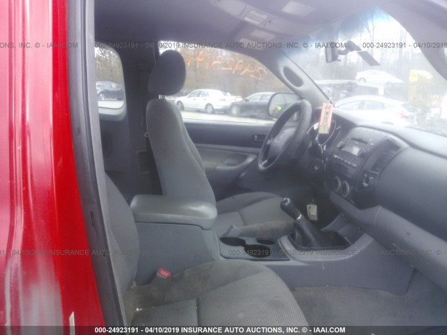 5TEUU42N25Z099319 - 2005 TOYOTA TACOMA ACCESS CAB წითელი ფოტო 5
