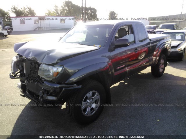 5TFTU4GN7BX006446 - 2011 TOYOTA TACOMA PRERUNNER ACCESS CAB GRAY photo 2