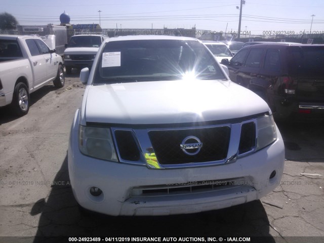 5N1AR1NN2BC622813 - 2011 NISSAN PATHFINDER S/LE/SE WHITE photo 6