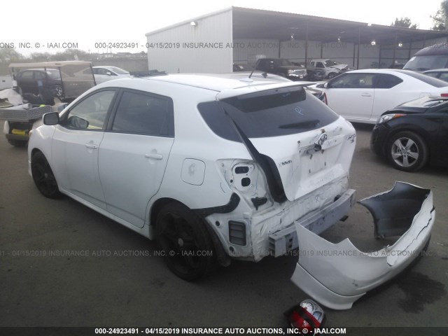 2T1KE40EX9C027920 - 2009 TOYOTA COROLLA MATRIX S WHITE photo 3