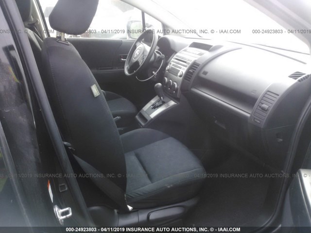 JM1CR2W31A0385537 - 2010 MAZDA 5 BLACK photo 5