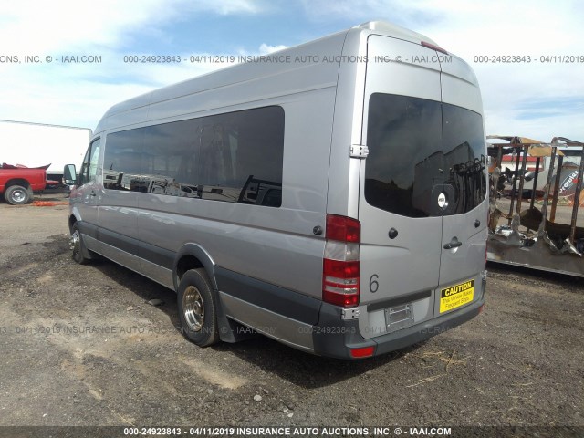 WD3PF4CC6E5925588 - 2014 MERCEDES-BENZ SPRINTER 3500 GRAY photo 3