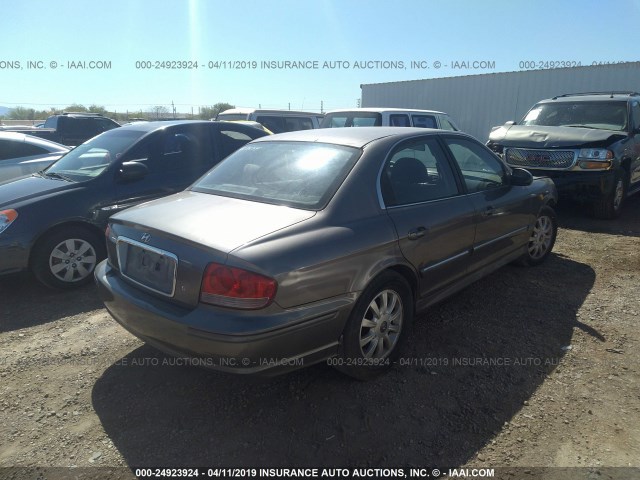 KMHWF35H82A640944 - 2002 HYUNDAI SONATA GLS/LX GRAY photo 4