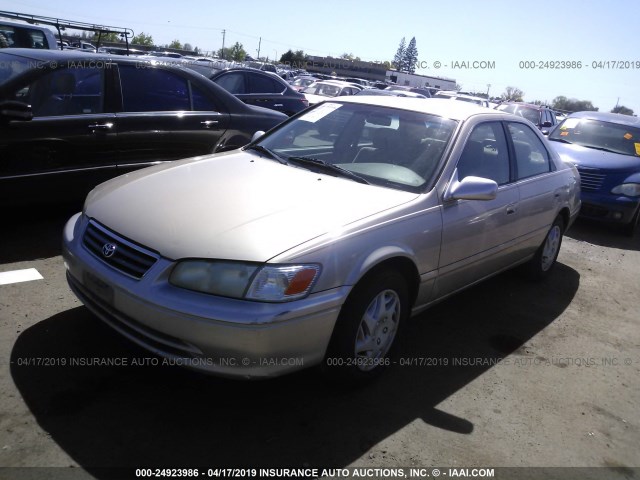 JT2BG22K6Y0467832 - 2000 TOYOTA CAMRY CE/LE/XLE BROWN photo 2