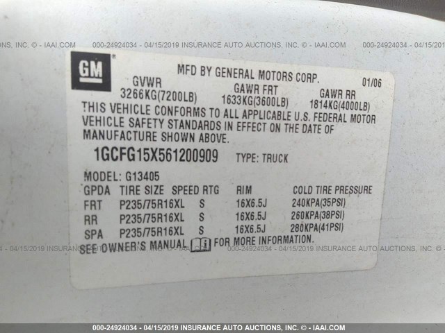 1GCFG15X561200909 - 2006 CHEVROLET EXPRESS G1500  WHITE photo 9