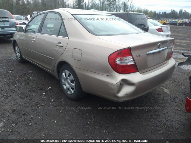 4T1BE32K52U042066 - 2002 TOYOTA CAMRY LE/XLE/SE GOLD photo 3