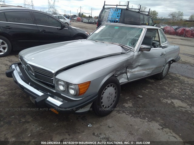 WDBBA48D6HA067310 - 1987 MERCEDES-BENZ 560 SL SILVER photo 2