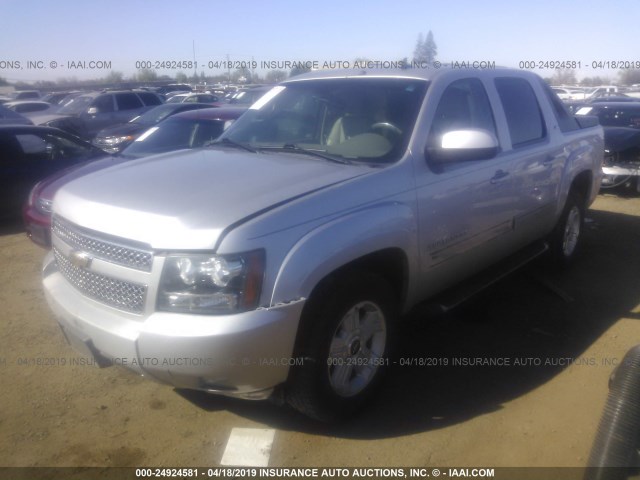 3GNVKFE01AG250539 - 2010 CHEVROLET AVALANCHE LT GRAY photo 2