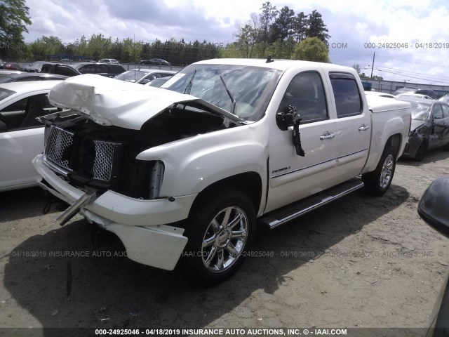 3GTP1XE23BG197999 - 2011 GMC SIERRA C1500 DENALI WHITE photo 2