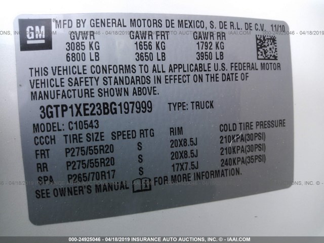 3GTP1XE23BG197999 - 2011 GMC SIERRA C1500 DENALI WHITE photo 9