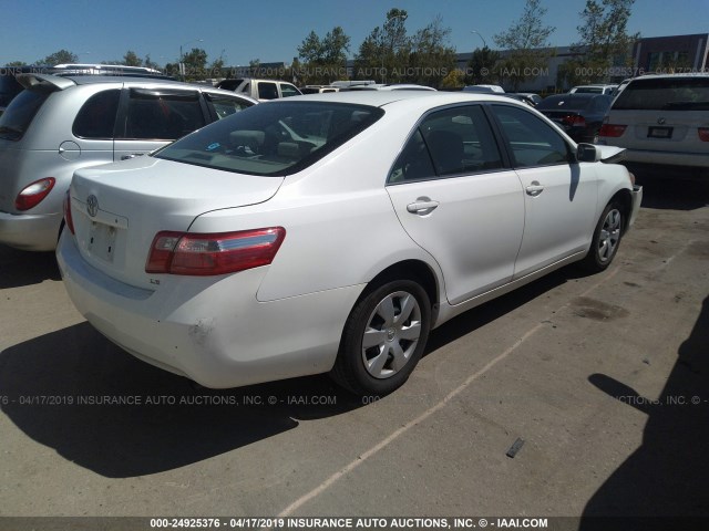 4T4BE46K69R108575 - 2009 TOYOTA CAMRY SE/LE/XLE WHITE photo 4