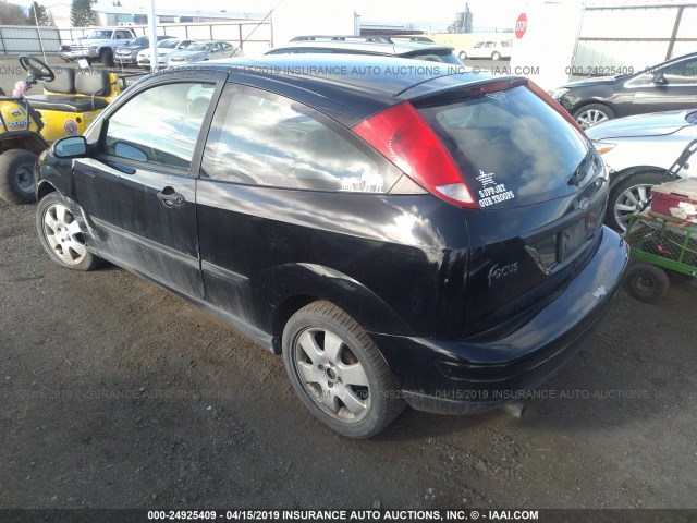 3FAFP31322R137000 - 2002 FORD FOCUS ZX3 BLACK photo 3