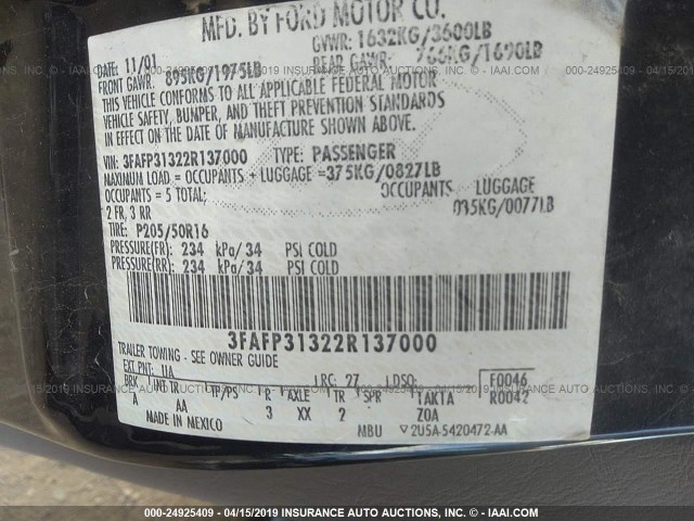 3FAFP31322R137000 - 2002 FORD FOCUS ZX3 BLACK photo 9