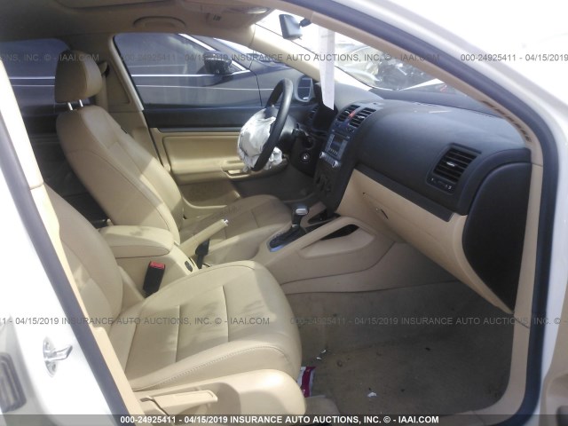 3VWEF71K07M111858 - 2007 VOLKSWAGEN JETTA WOLFSBURG 白色 照片 5