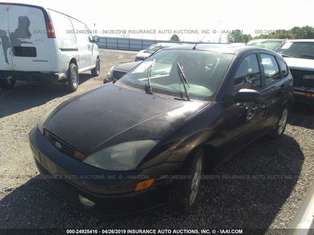 3FAFP37393R114676 - 2003 FORD FOCUS ZX5 BLACK photo 2