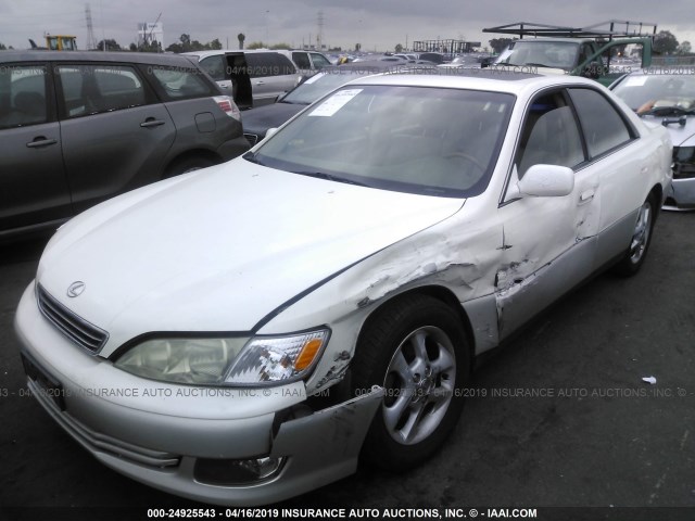 JT8BF28G510328079 - 2001 LEXUS ES 300 WHITE photo 2