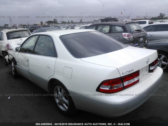 JT8BF28G510328079 - 2001 LEXUS ES 300 WHITE photo 3