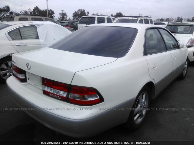 JT8BF28G510328079 - 2001 LEXUS ES 300 WHITE photo 4