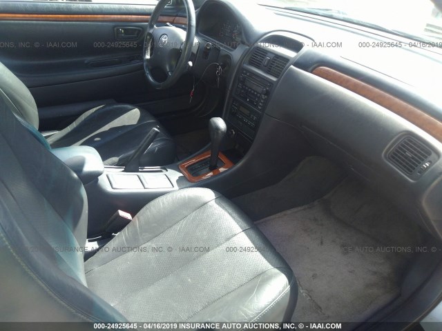 2T1CF28P12C564614 - 2002 TOYOTA CAMRY SOLARA SE/SLE SILVER photo 5