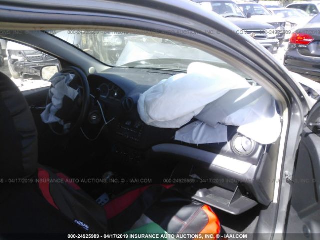 KL1TD5DE7AB125045 - 2010 CHEVROLET AVEO LS/LT GRAY photo 5