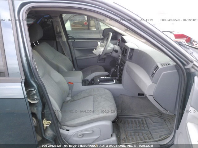 1J4GS48K85C582953 - 2005 JEEP GRAND CHEROKEE LAREDO/COLUMBIA/FREEDOM 绿色 照片 5