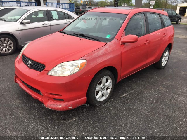 2T1LR32E34C269327 - 2004 TOYOTA COROLLA MATRIX XR RED photo 2