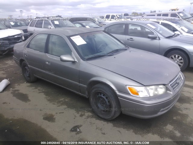 4T1BG22K01U102838 - 2001 TOYOTA CAMRY CE/LE/XLE GOLD photo 1