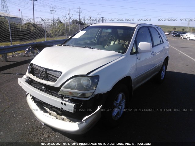 JT6HF10U2X0043055 - 1999 LEXUS RX 300 WHITE photo 2