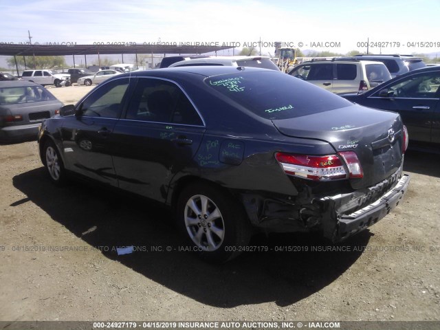 4T1BF3EK8BU215796 - 2011 TOYOTA CAMRY SE/LE/XLE GRAY photo 3