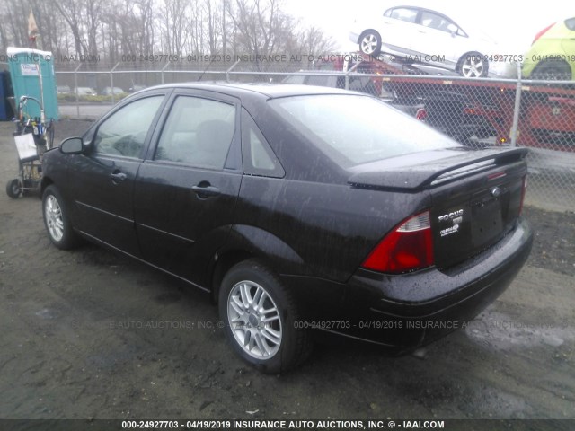 1FAHP34N57W282526 - 2007 FORD FOCUS ZX4/S/SE/SES 黑色 照片 3