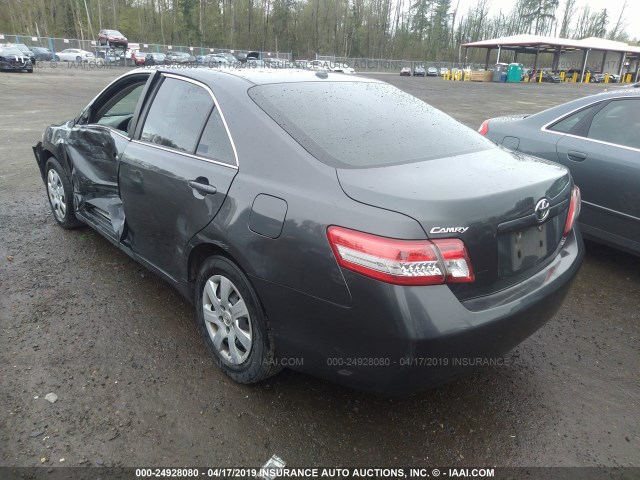 4T1BF3EK7BU599599 - 2011 TOYOTA CAMRY SE/LE/XLE GRAY photo 3